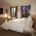 Rose Bourbon Hotel Paris