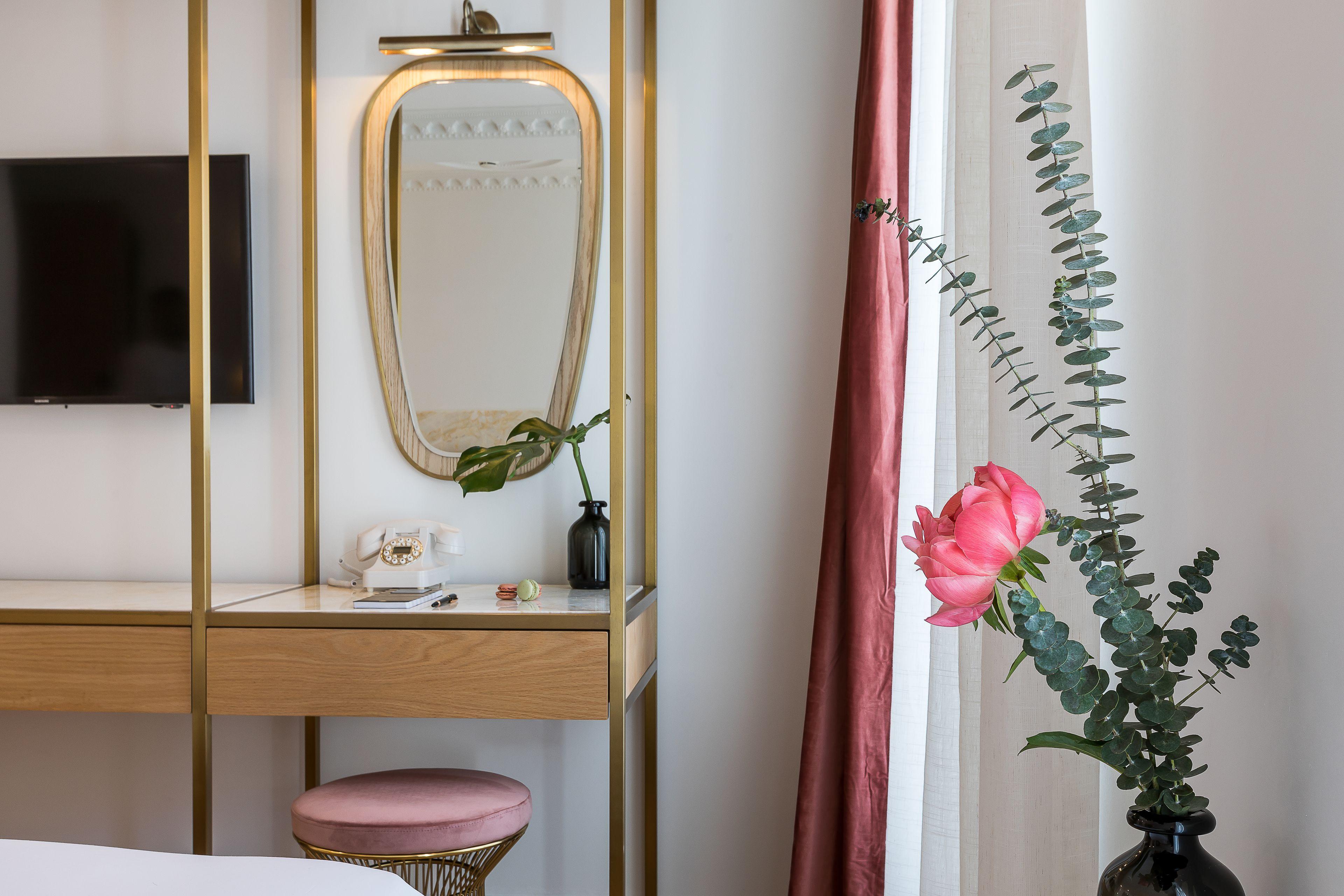 Rose Bourbon 3* Parigi