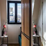 Rose Bourbon 3* Paris